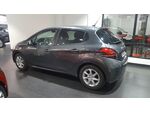 Peugeot 208 <span class=